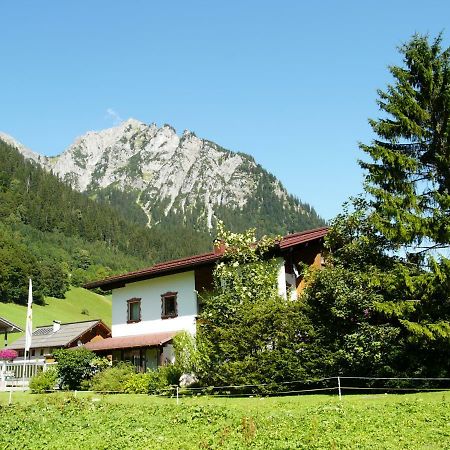 Appartements Burtscher Klosterle am Arlberg ภายนอก รูปภาพ