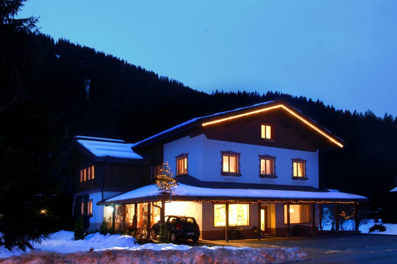 Appartements Burtscher Klosterle am Arlberg ภายนอก รูปภาพ
